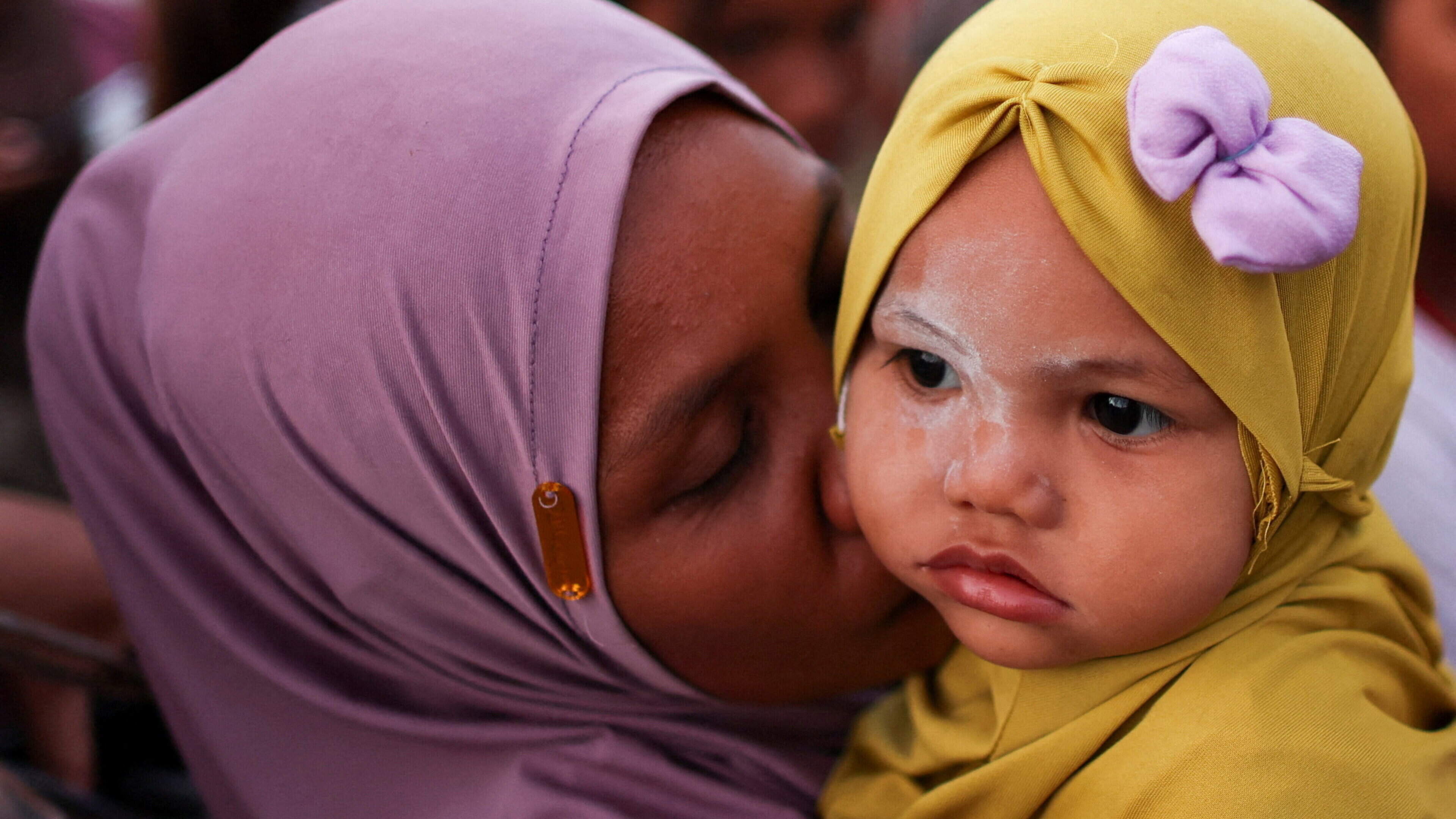 Dozens killed and 5,000 evacuated as earthquake rocks Indonesia